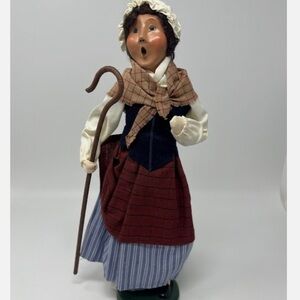 Byers Choice Caroler Colonial Williamsburg Woman with Staff